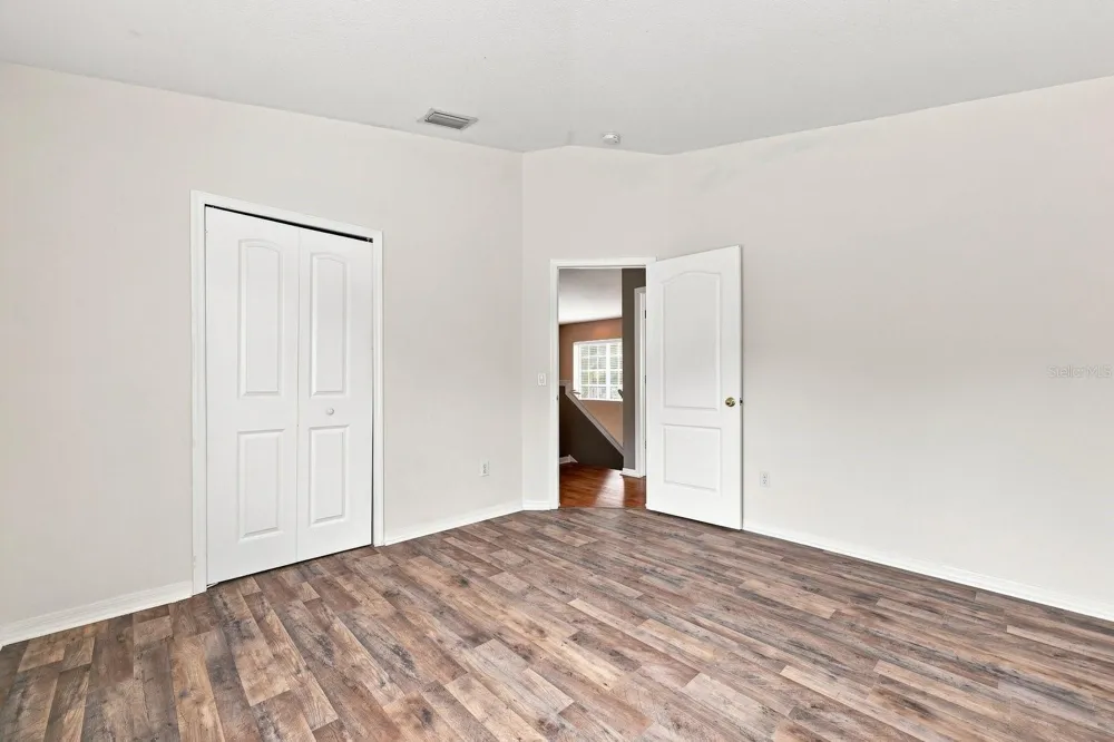 1717 MOSAIC FOREST DRIVE Seffner, FL 33584