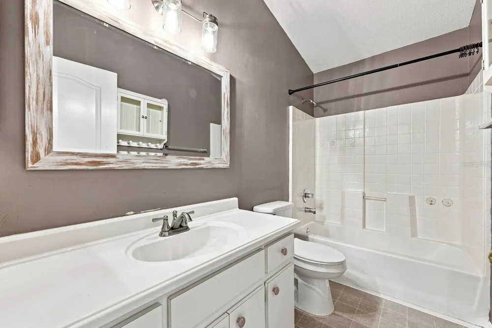 1717 MOSAIC FOREST DRIVE Seffner, FL 33584
