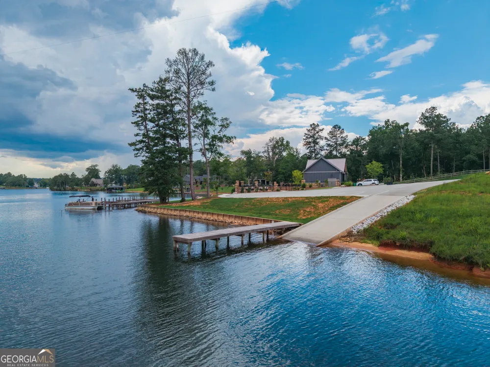 143 Falls LN Milledgeville, GA 31061
