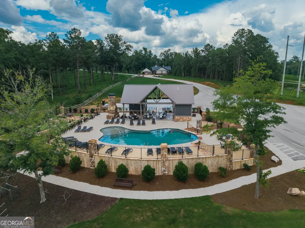 143 Falls LN Milledgeville, GA 31061