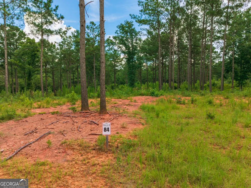 143 Falls LN Milledgeville, GA 31061