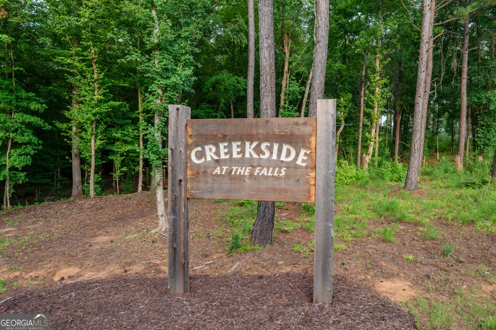 143 Falls LN Milledgeville, GA 31061