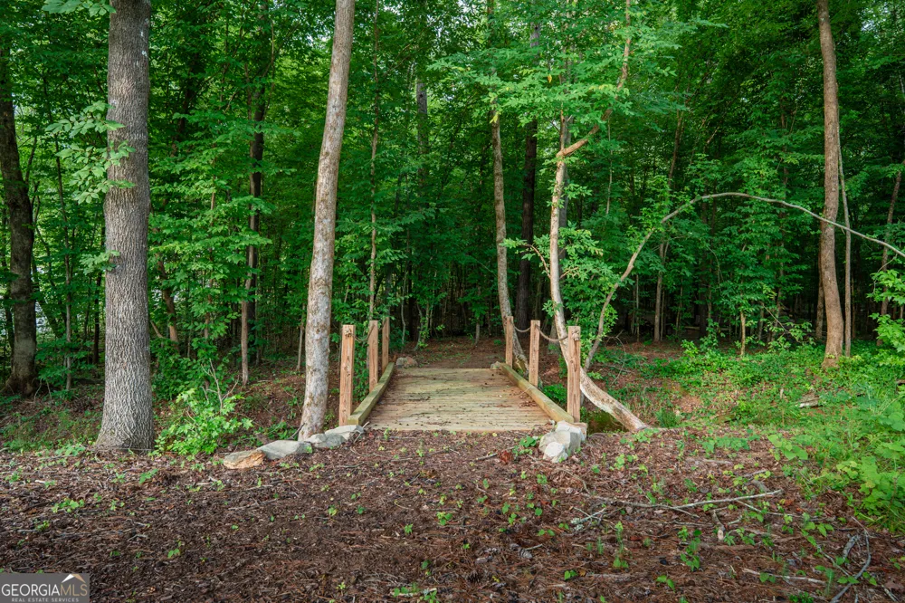 143 Falls LN Milledgeville, GA 31061