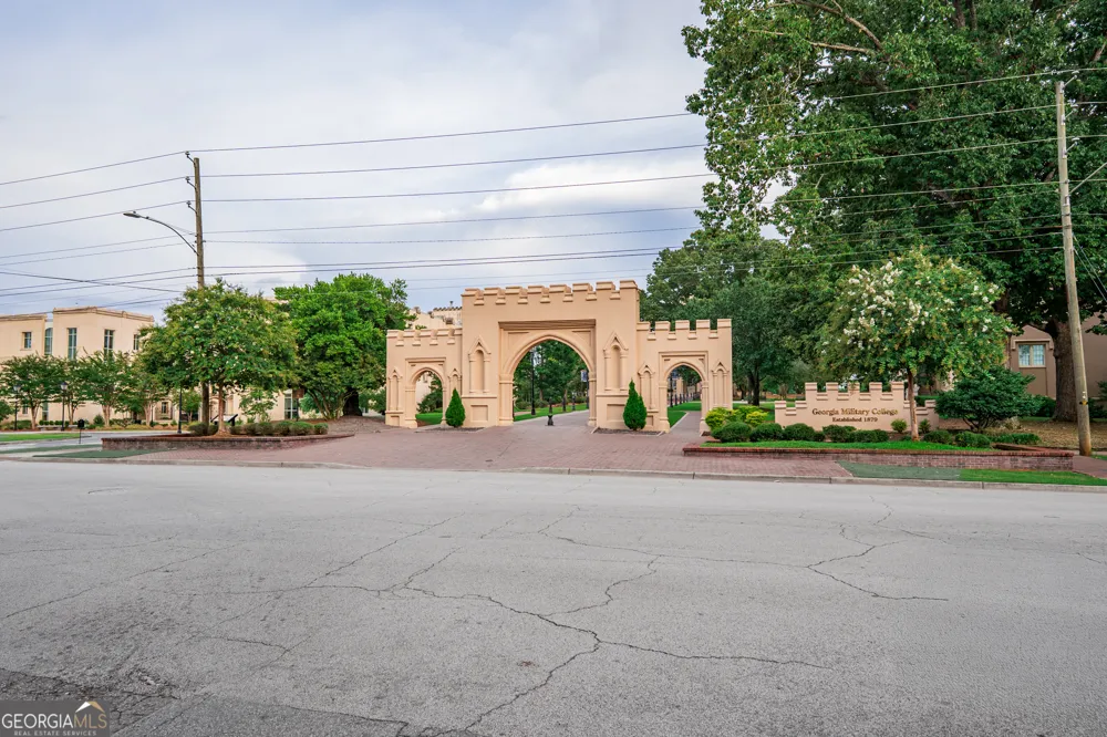 143 Falls LN Milledgeville, GA 31061