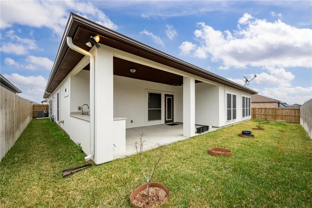 7813 Iron Man Drive Corpus Christi, TX 78414