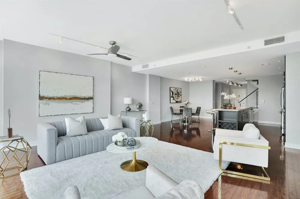 100 THOMPSON LANE Edgewater, NJ 07020