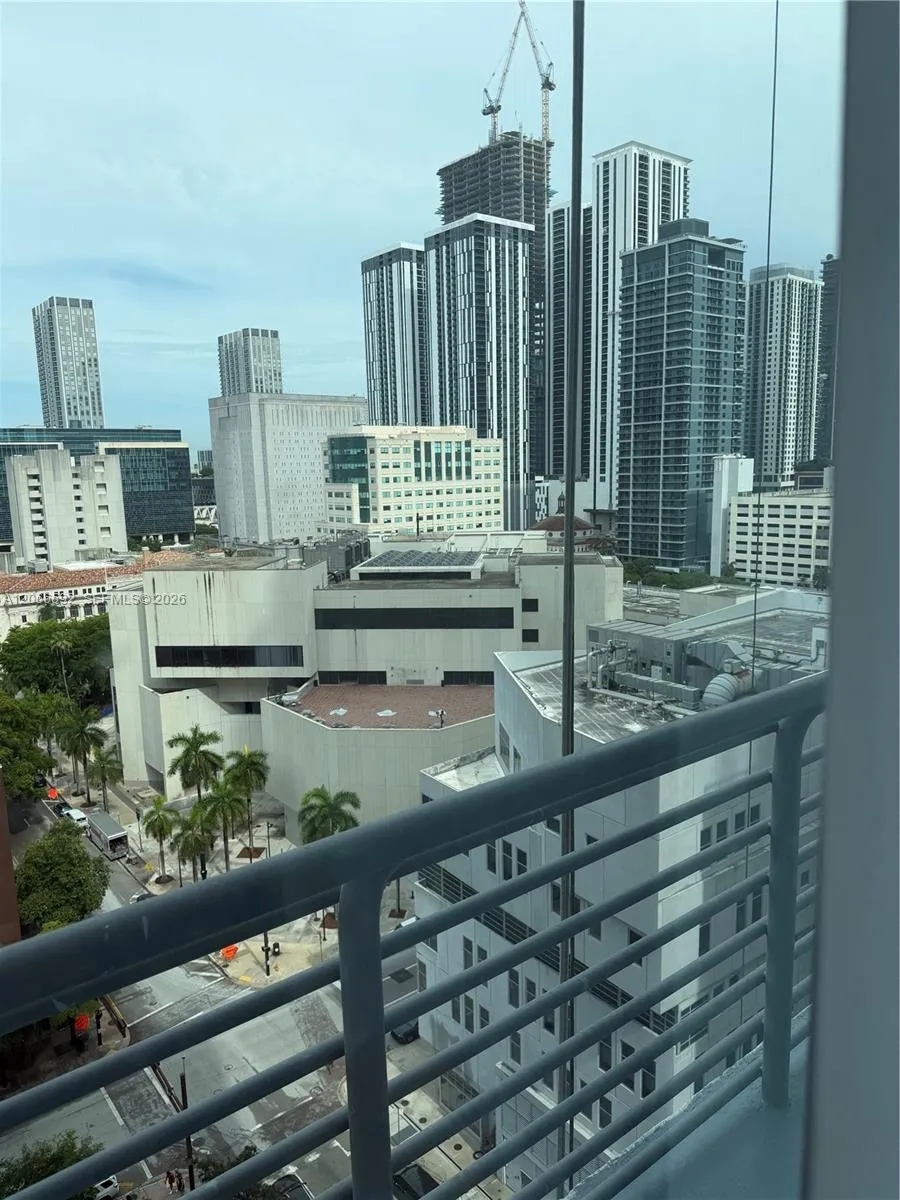 234 NE 3rd St #1603 Miami, FL 33132