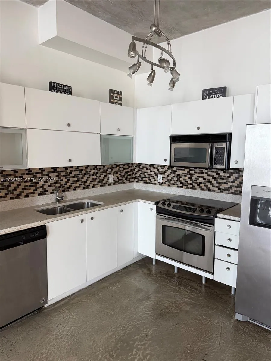 234 NE 3rd St #1603 Miami, FL 33132