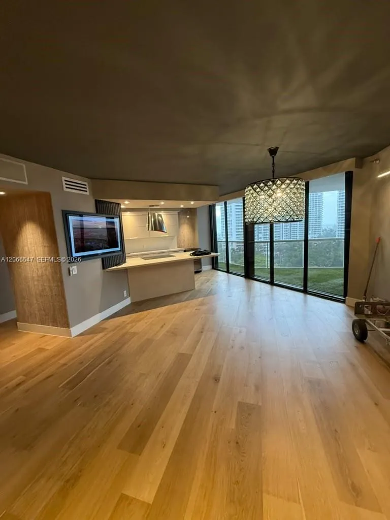 3610 Yacht Club Dr #1206 Aventura, FL 33180