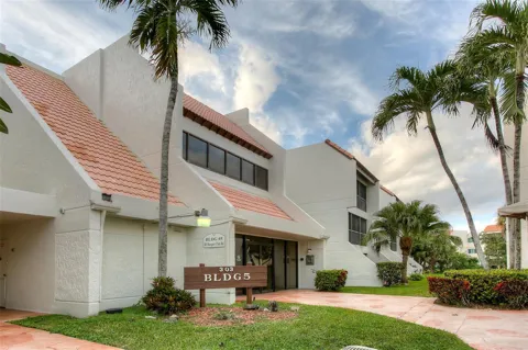 303 RACQUET CLUB ROAD #312