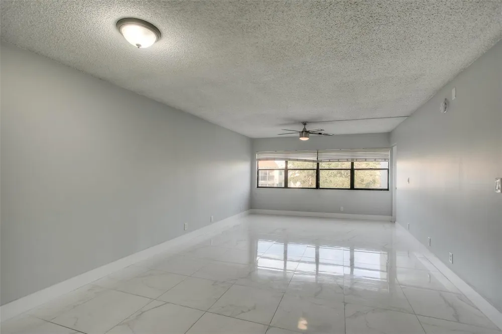 303 RACQUET CLUB ROAD #312 Weston, FL 33326