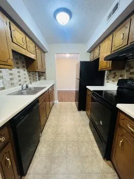 3854 Northeast Dr #D Clarksville, TN 37040