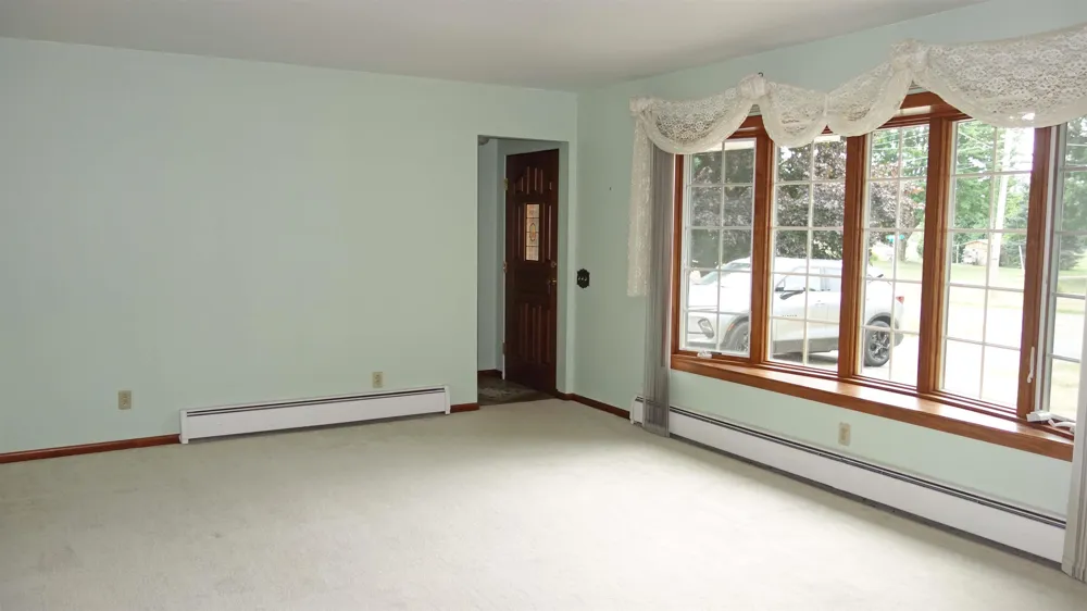 723 Sunflower Drive Chesaning Village, MI 48616