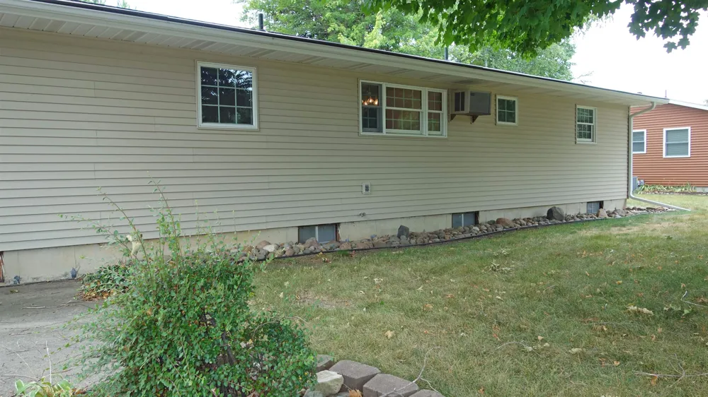 723 Sunflower Drive Chesaning Village, MI 48616