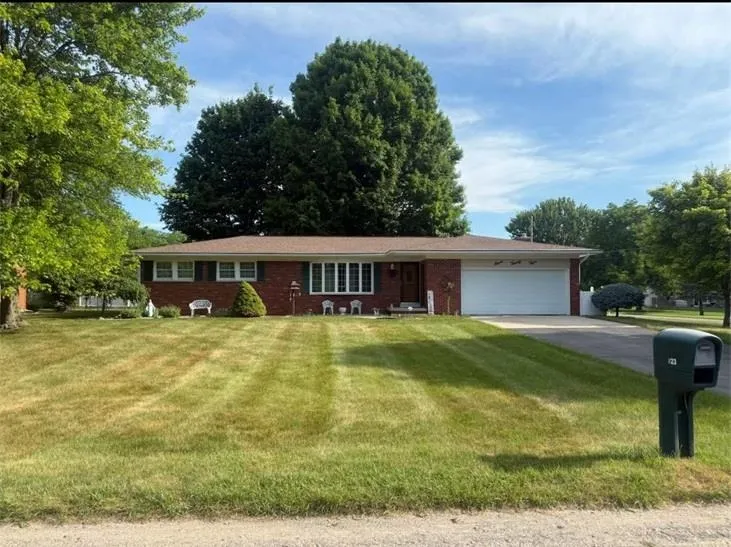 723 Sunflower Drive Chesaning Village, MI 48616