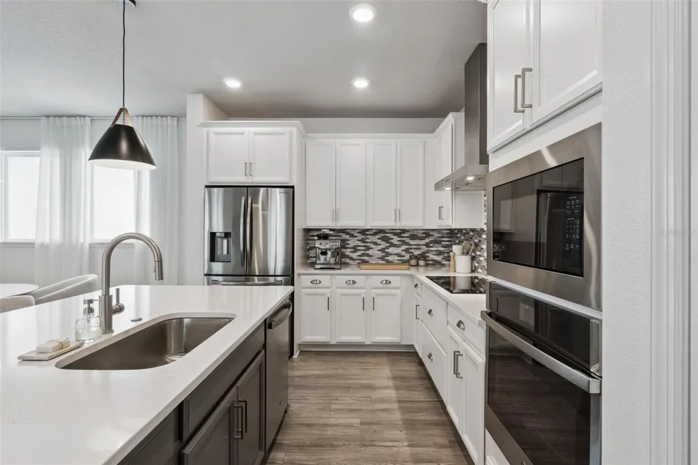 6935 HIGGS ALLEY Orlando, FL 32827