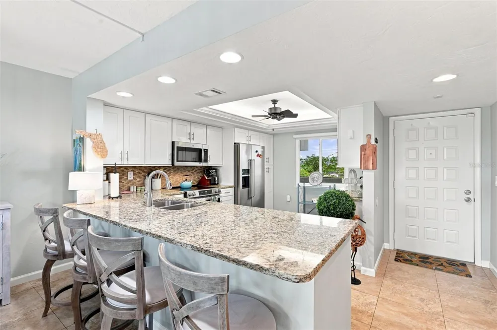 9604 CORTEZ ROAD W #422 Bradenton, FL 34210