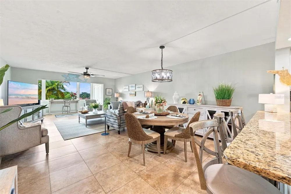9604 CORTEZ ROAD W #422 Bradenton, FL 34210