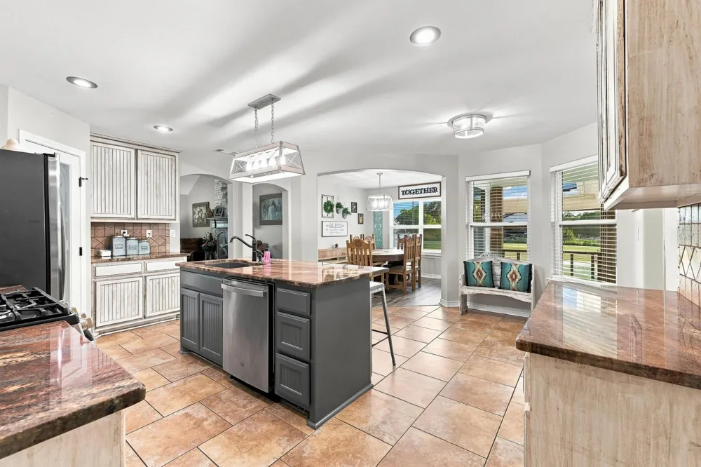 2455 County Road 700 Farmersville, TX 75442