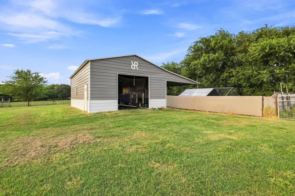 2455 County Road 700 Farmersville, TX 75442
