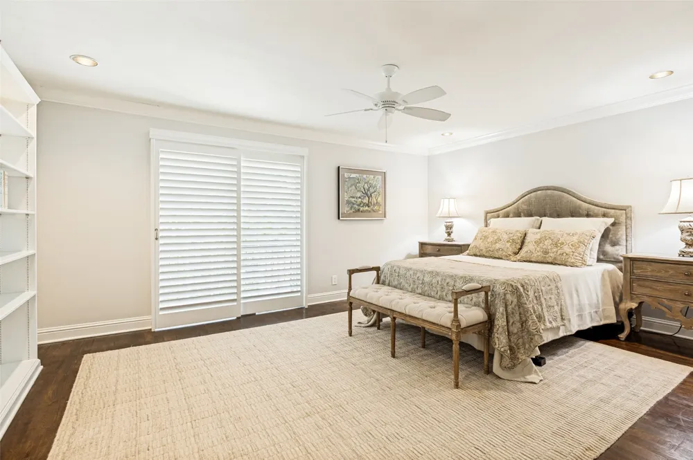 6345 Bandera Avenue #C Dallas, TX 75225