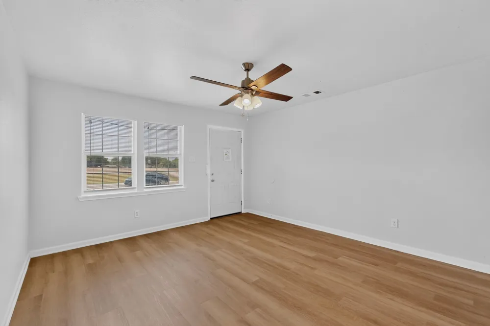 4525 Hunter Street Haltom City, TX 76117