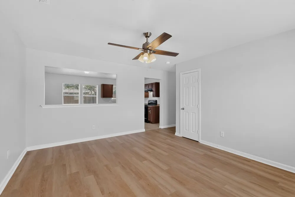 4525 Hunter Street Haltom City, TX 76117