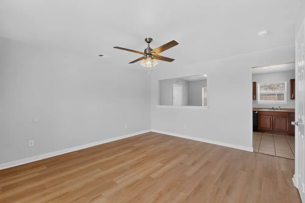 4525 Hunter Street Haltom City, TX 76117