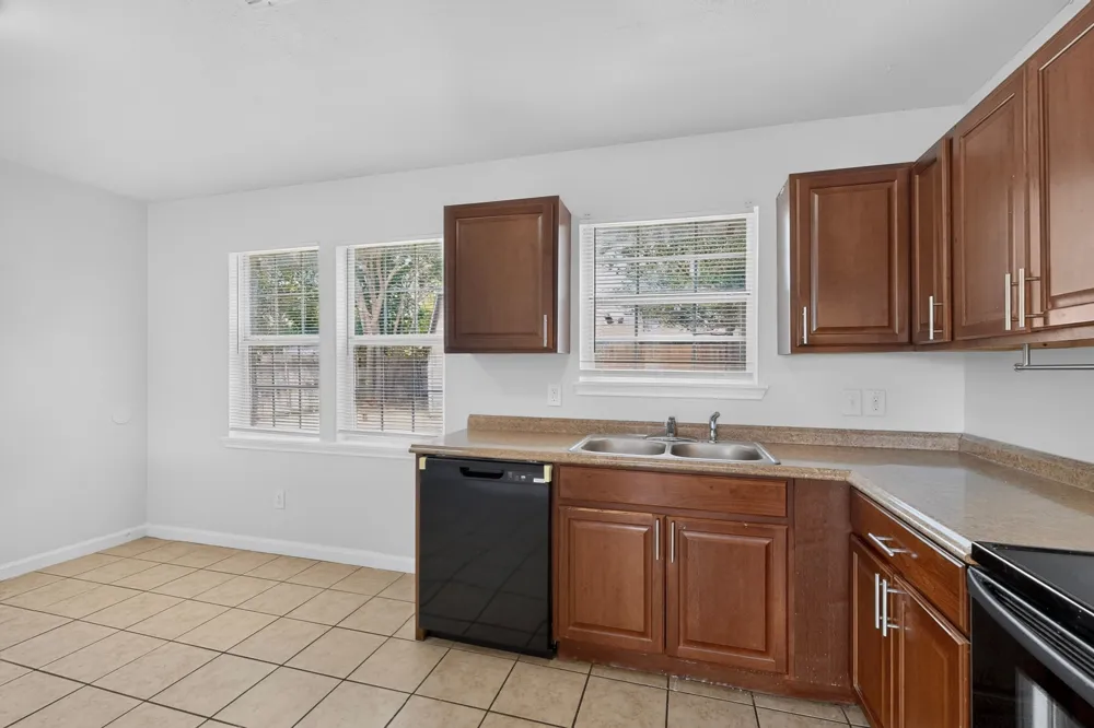 4525 Hunter Street Haltom City, TX 76117
