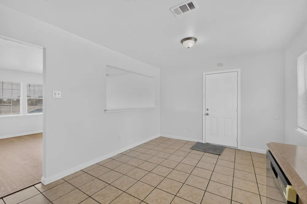 4525 Hunter Street Haltom City, TX 76117