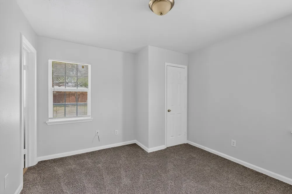 4525 Hunter Street Haltom City, TX 76117