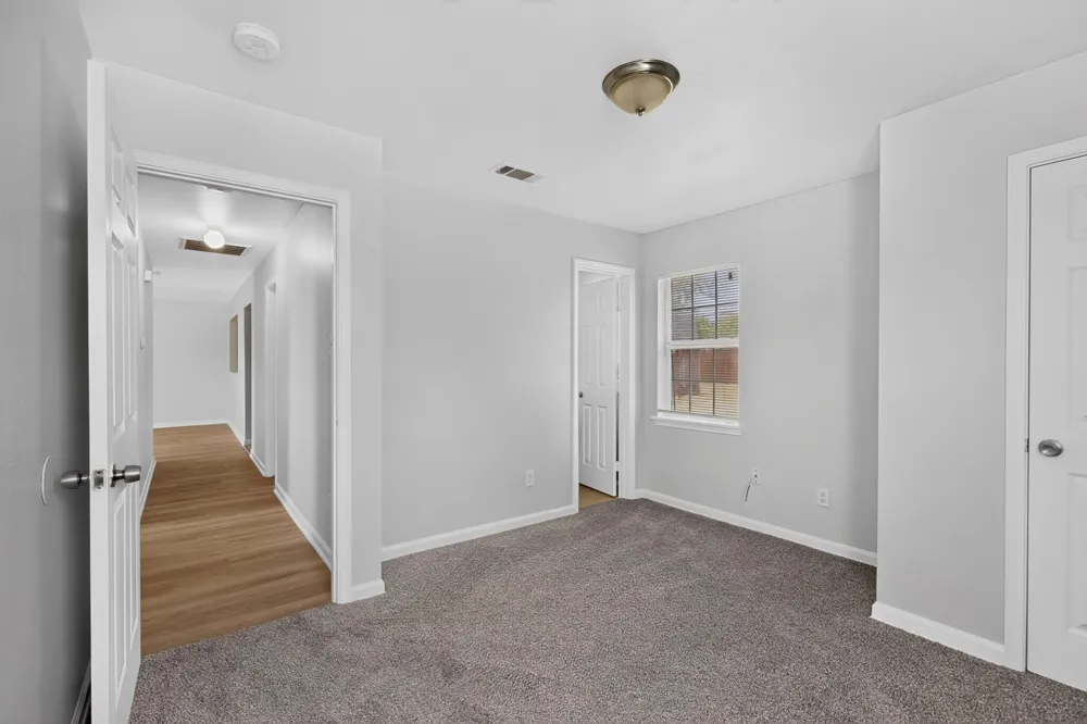 4525 Hunter Street Haltom City, TX 76117