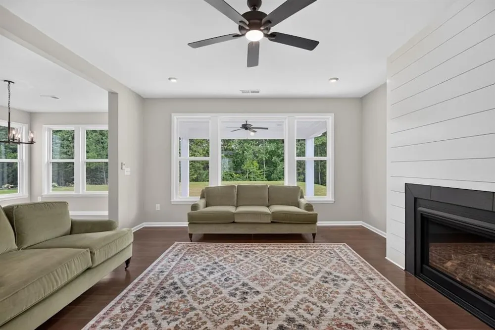 180 Pickens Bluff Lane Hiram, GA 30141