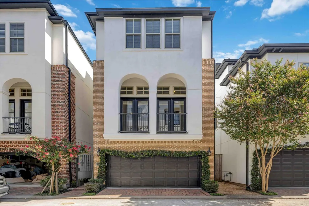 5723 Arabelle Lake Houston, TX 77007