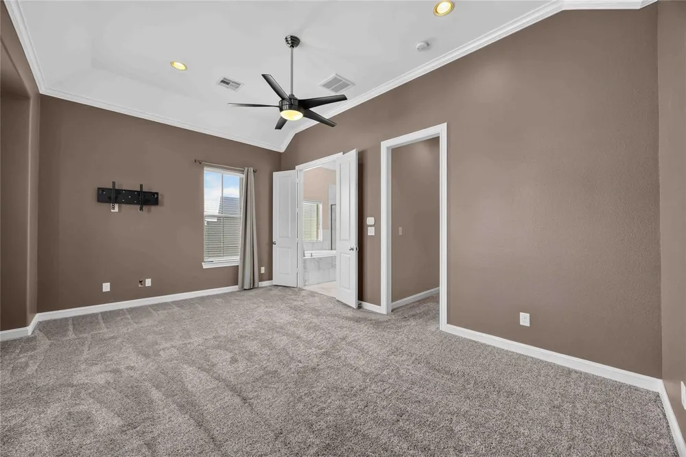5723 Arabelle Lake Houston, TX 77007