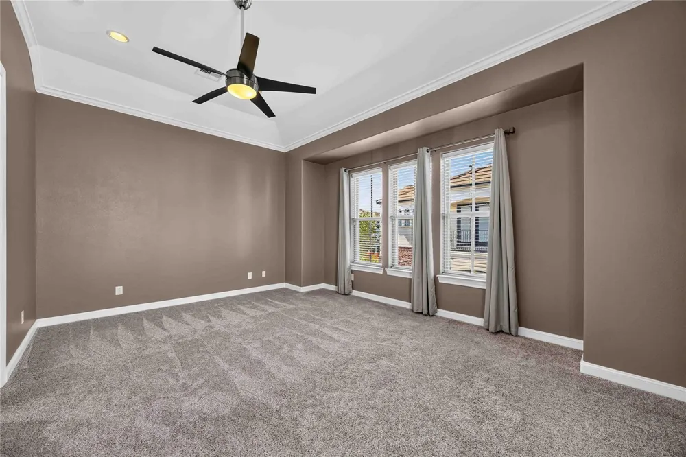 5723 Arabelle Lake Houston, TX 77007