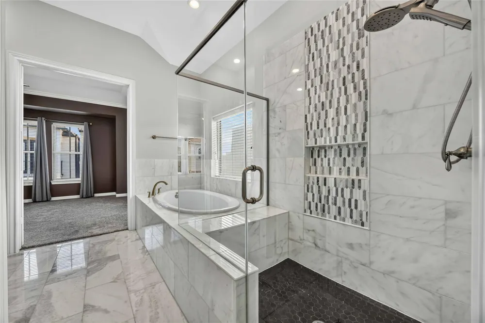 5723 Arabelle Lake Houston, TX 77007