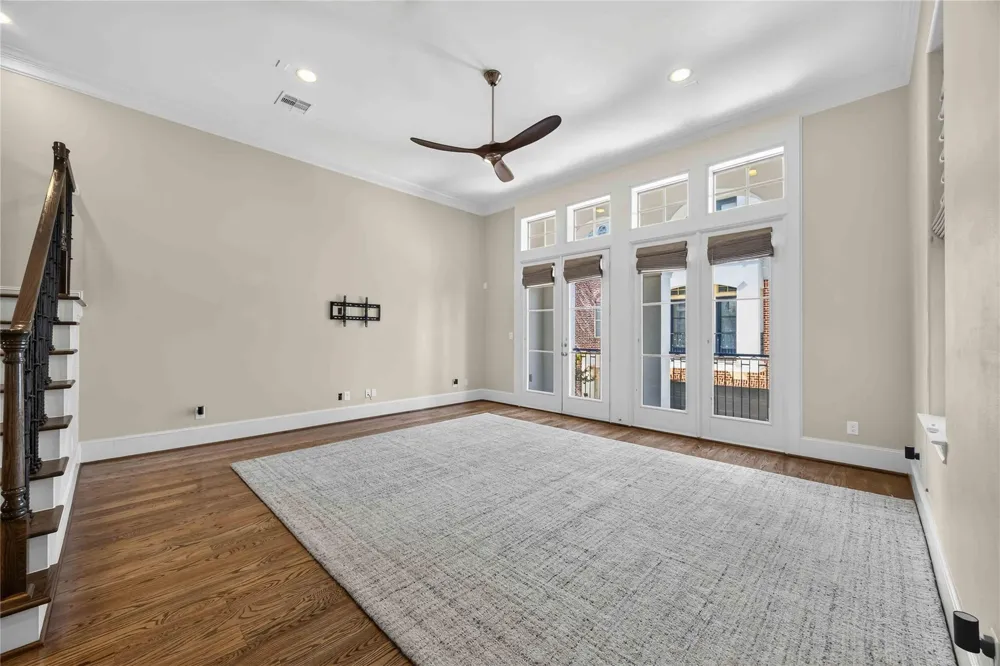 5723 Arabelle Lake Houston, TX 77007