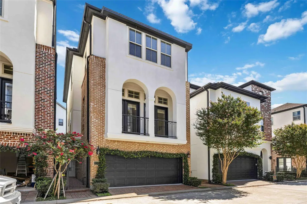 5723 Arabelle Lake Houston, TX 77007