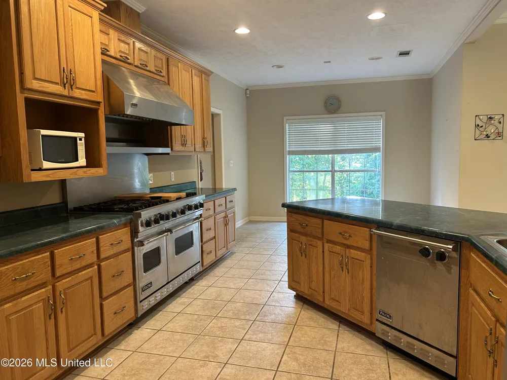 195 County Road 370 Greenwood, MS 38930