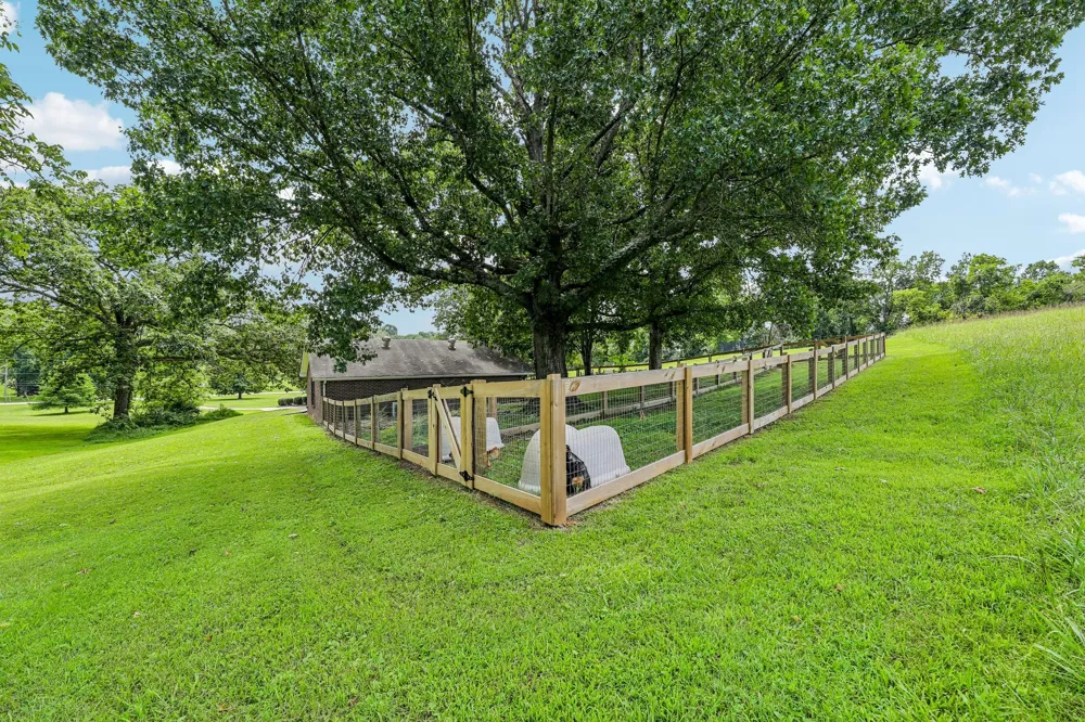 1205 Madison Creek Rd Goodlettsville, TN 37072
