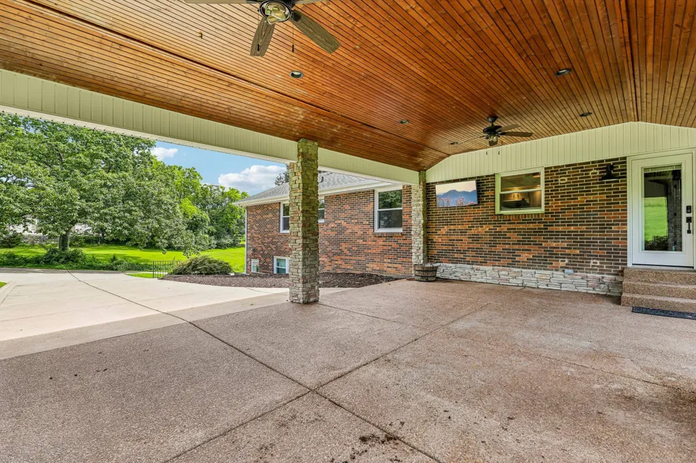 1205 Madison Creek Rd Goodlettsville, TN 37072
