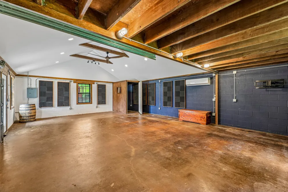1205 Madison Creek Rd Goodlettsville, TN 37072