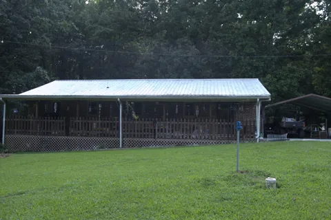 1300 Holder Rd