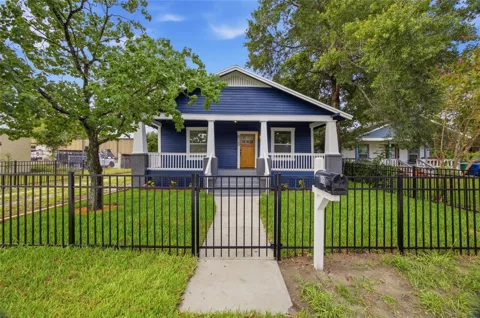 815 E FRIERSON AVENUE