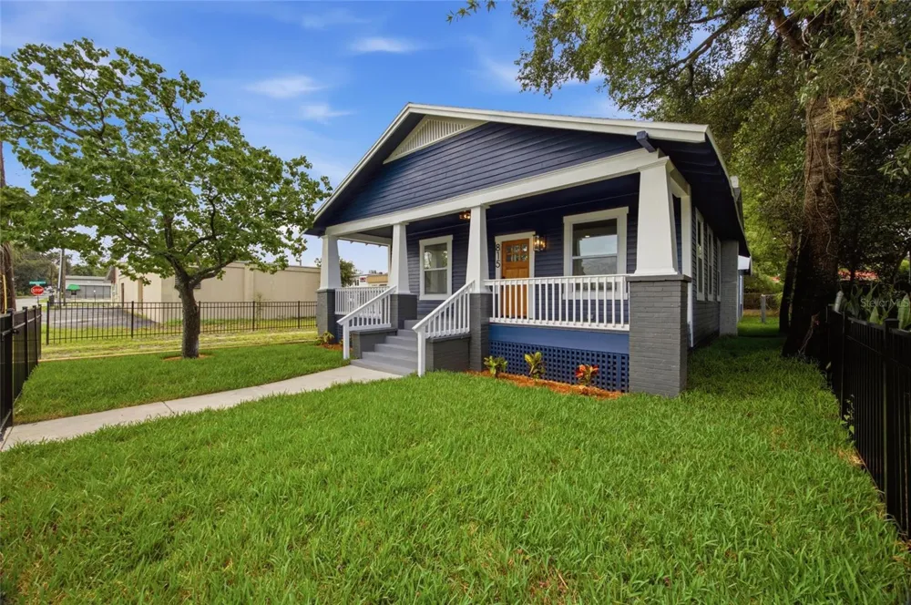 815 E FRIERSON AVENUE Tampa, FL 33603