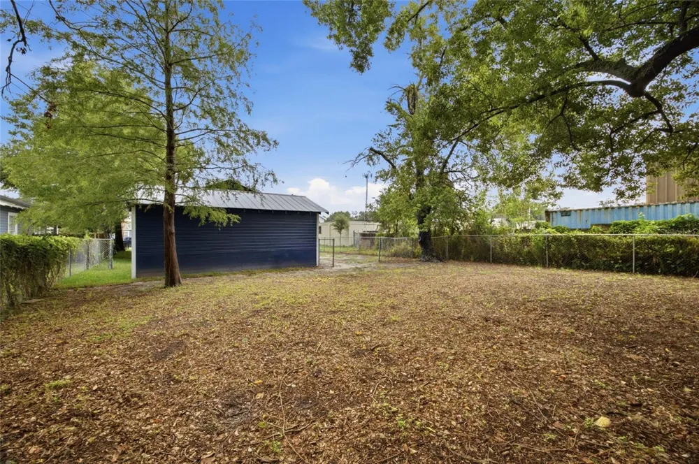 815 E FRIERSON AVENUE Tampa, FL 33603