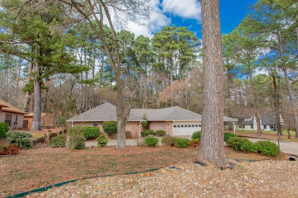 1633 Brookhollow Drive Hideaway, TX 75771