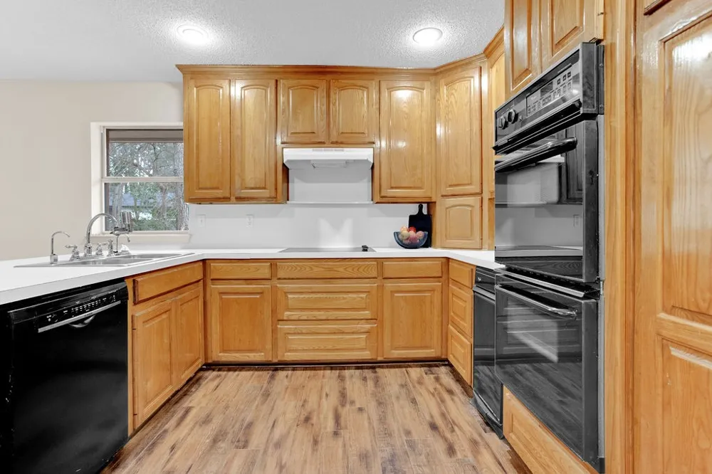 1633 Brookhollow Drive Hideaway, TX 75771