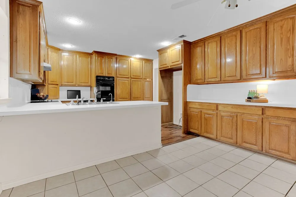 1633 Brookhollow Drive Hideaway, TX 75771